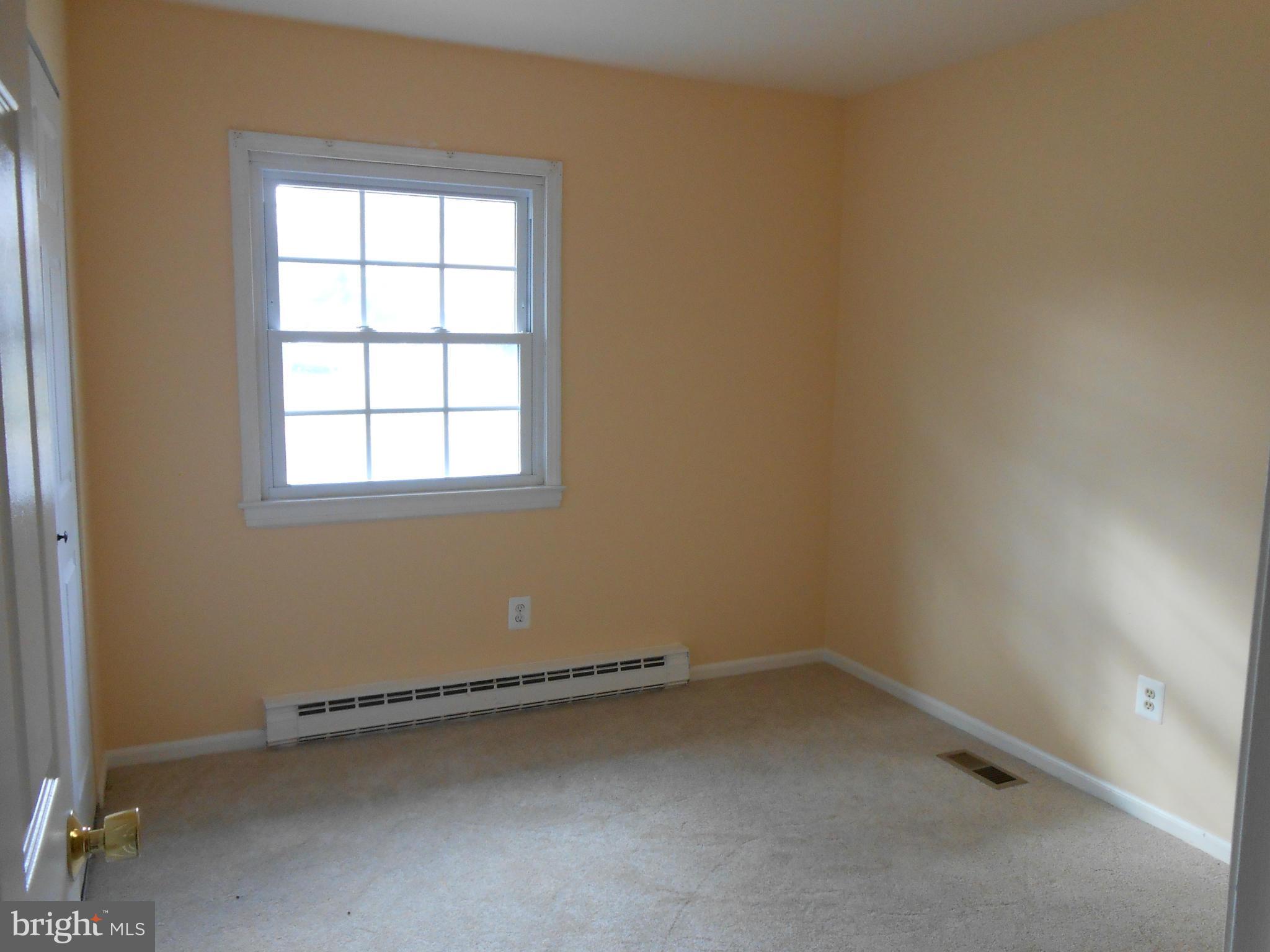 204 South Harrison Road Sterling, VA 20164 - Photo 6 of 6 Bedroom