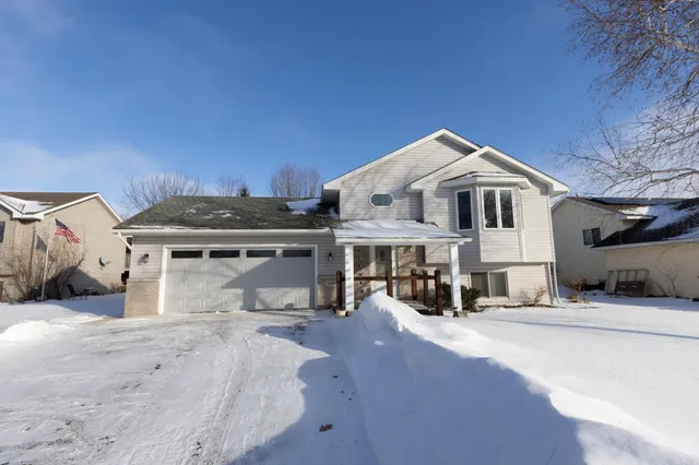 $325,000 | 282 Fieldcrest Avenue, Montrose, MN 55363