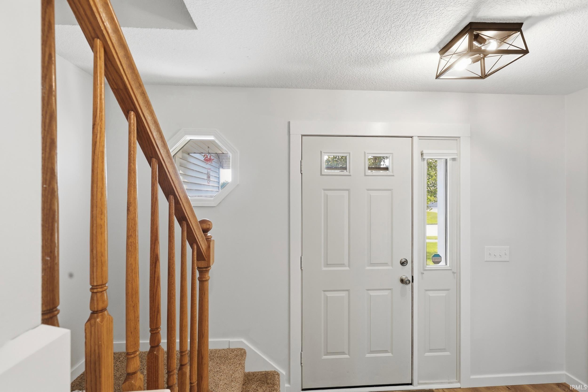 422 Ridge Hill Place Fort Wayne, IN 46804 - Photo 4 of 44
