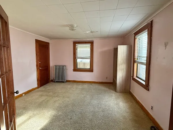 $269,000 | 26 Wintworth Street, Chicopee, MA 01013
