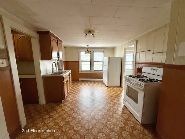 $269,000 | 26 Wintworth Street, Chicopee, MA 01013