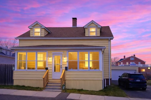 $269,000 | 26 Wintworth Street, Chicopee, MA 01013