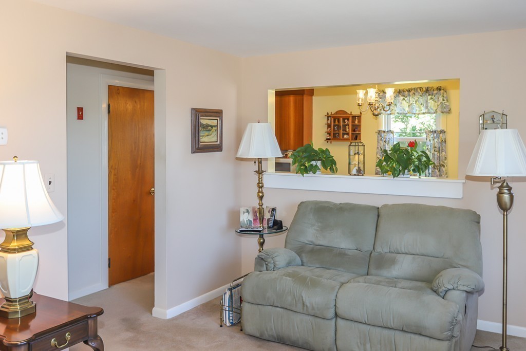 6 Riverview Road Gloucester, MA 01930 - Photo 6 of 15 Gallery Image 6