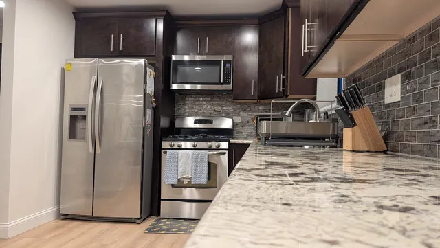 $579,000 | 691 Burdette Avenue, Glendale Heights, IL 60139