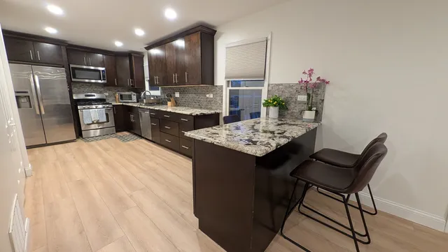 $579,000 | 691 Burdette Avenue, Glendale Heights, IL 60139