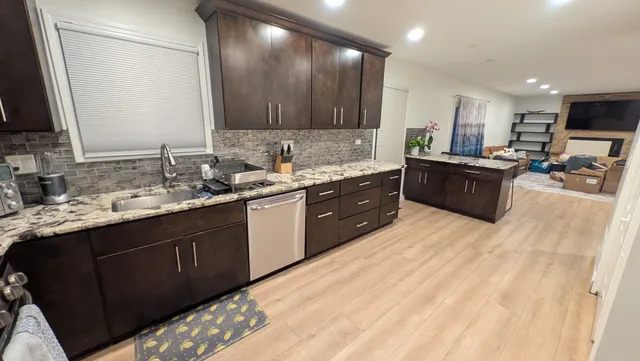 $579,000 | 691 Burdette Avenue, Glendale Heights, IL 60139