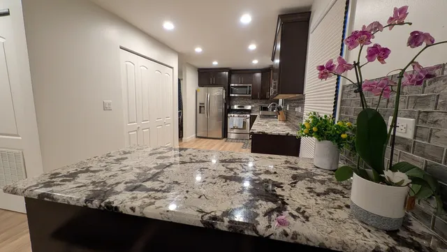 $579,000 | 691 Burdette Avenue, Glendale Heights, IL 60139