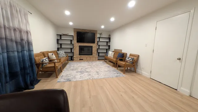 $579,000 | 691 Burdette Avenue, Glendale Heights, IL 60139