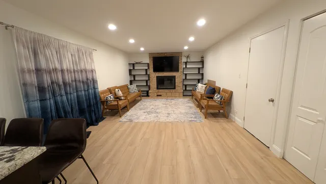 $579,000 | 691 Burdette Avenue, Glendale Heights, IL 60139