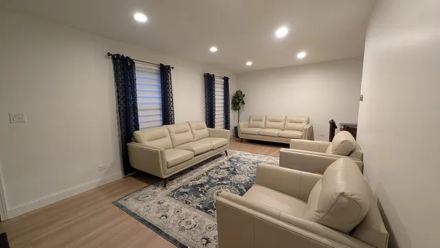 $579,000 | 691 Burdette Avenue, Glendale Heights, IL 60139