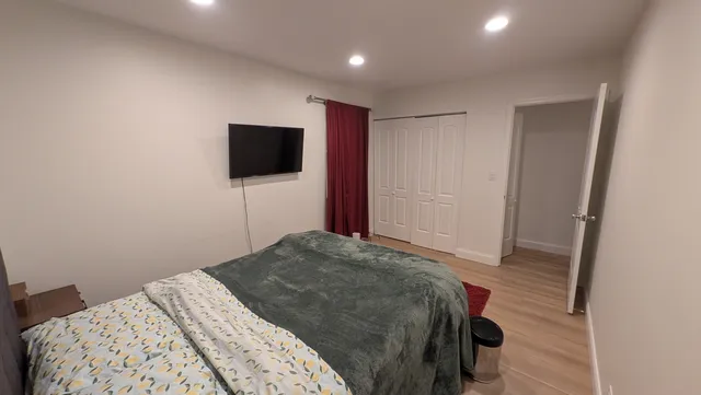 $579,000 | 691 Burdette Avenue, Glendale Heights, IL 60139