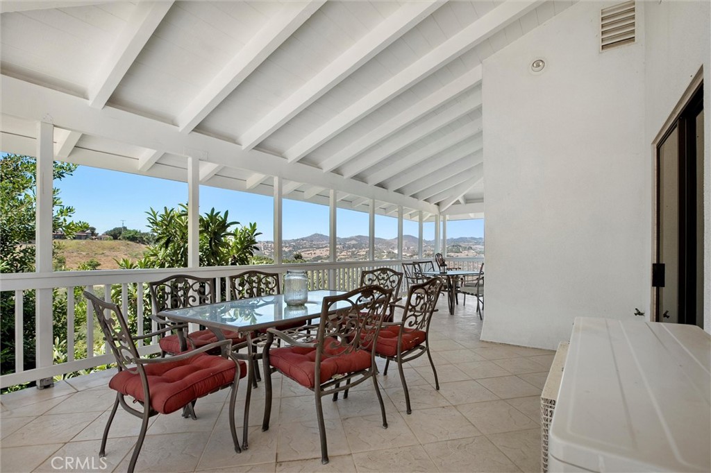 2160 Puerto Del Mundo Fallbrook, CA 92028 - Photo 18 of 63