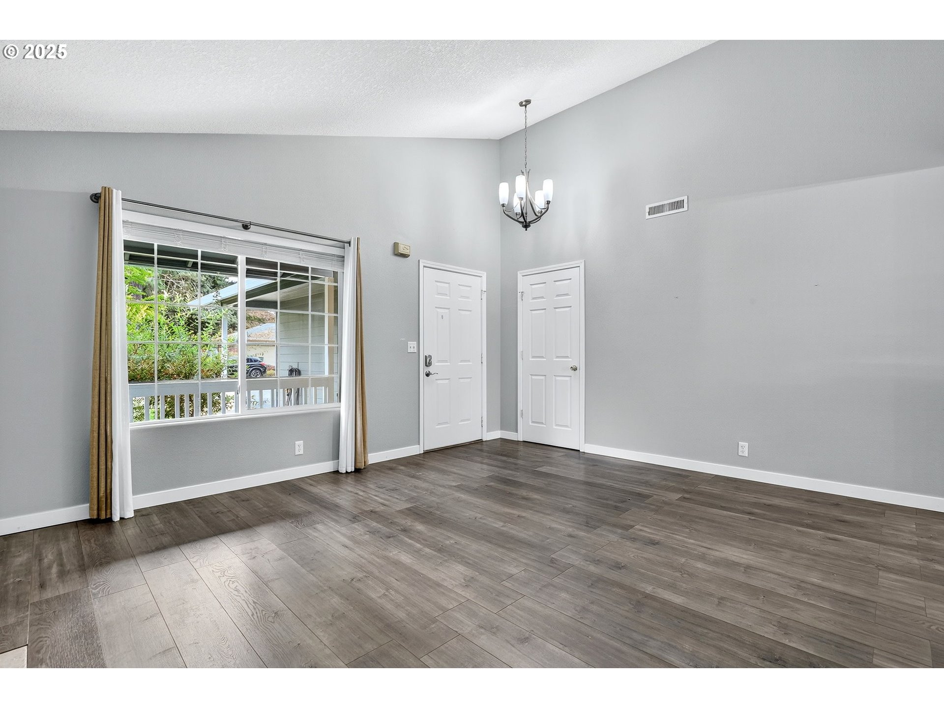 1119 Hawthorne Street Forest Grove, OR 97116 - Photo 10 of 47