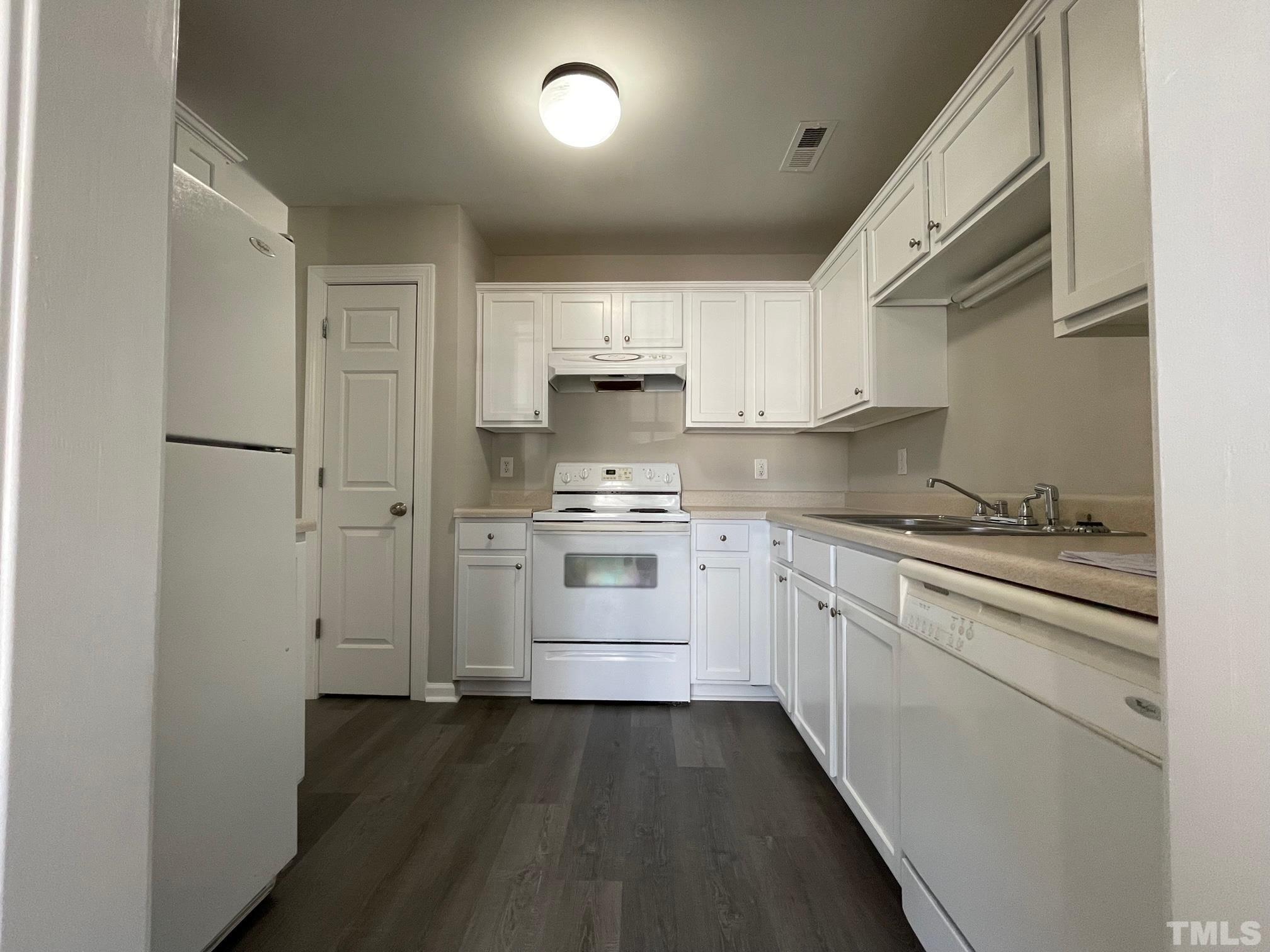 312 South Raleigh Street Angier, NC 27501 - Photo 5 of 20 Gallery Image 5