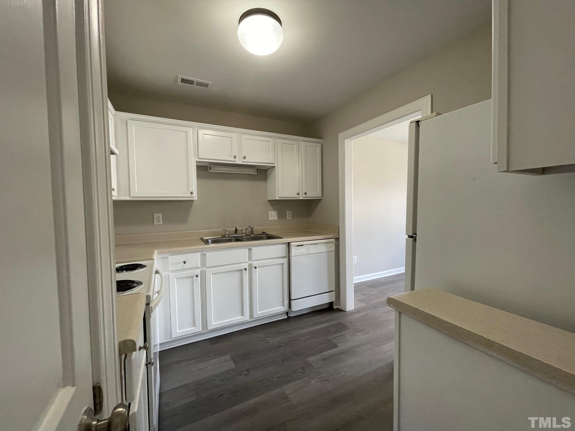 312 South Raleigh Street Angier, NC 27501 - Photo 6 of 20 Gallery Image 6