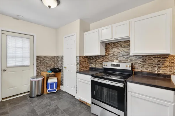 $191,900 | 359 Lakeview Avenue, Battle Creek, MI 49015