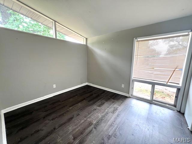 505 Ridge Drive Florissant, MO 63033 - Photo 9 of 13