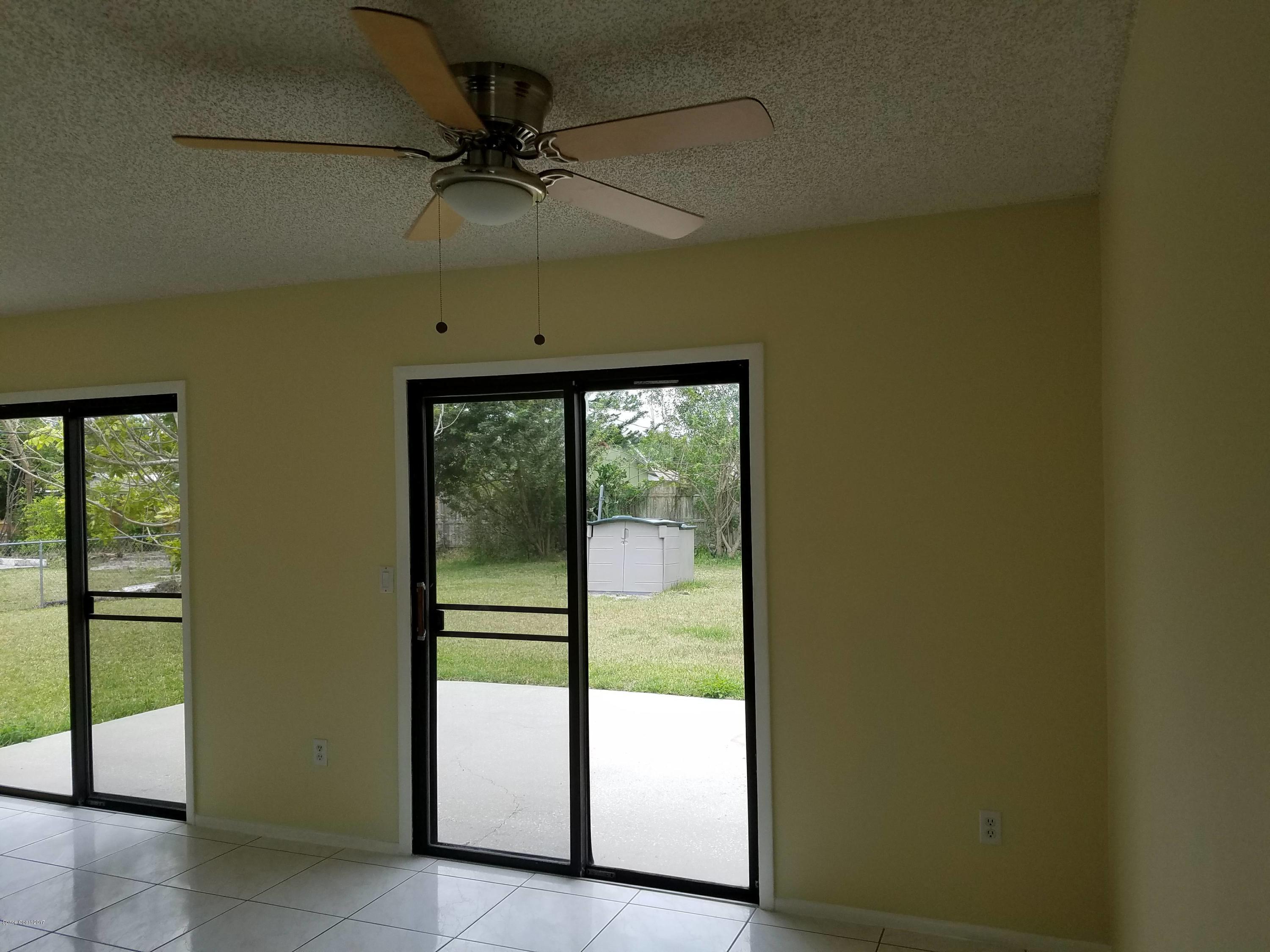 875 Rostock Circle Northwest Palm Bay, FL 32907 - Photo 4 of 13 20170517_124554