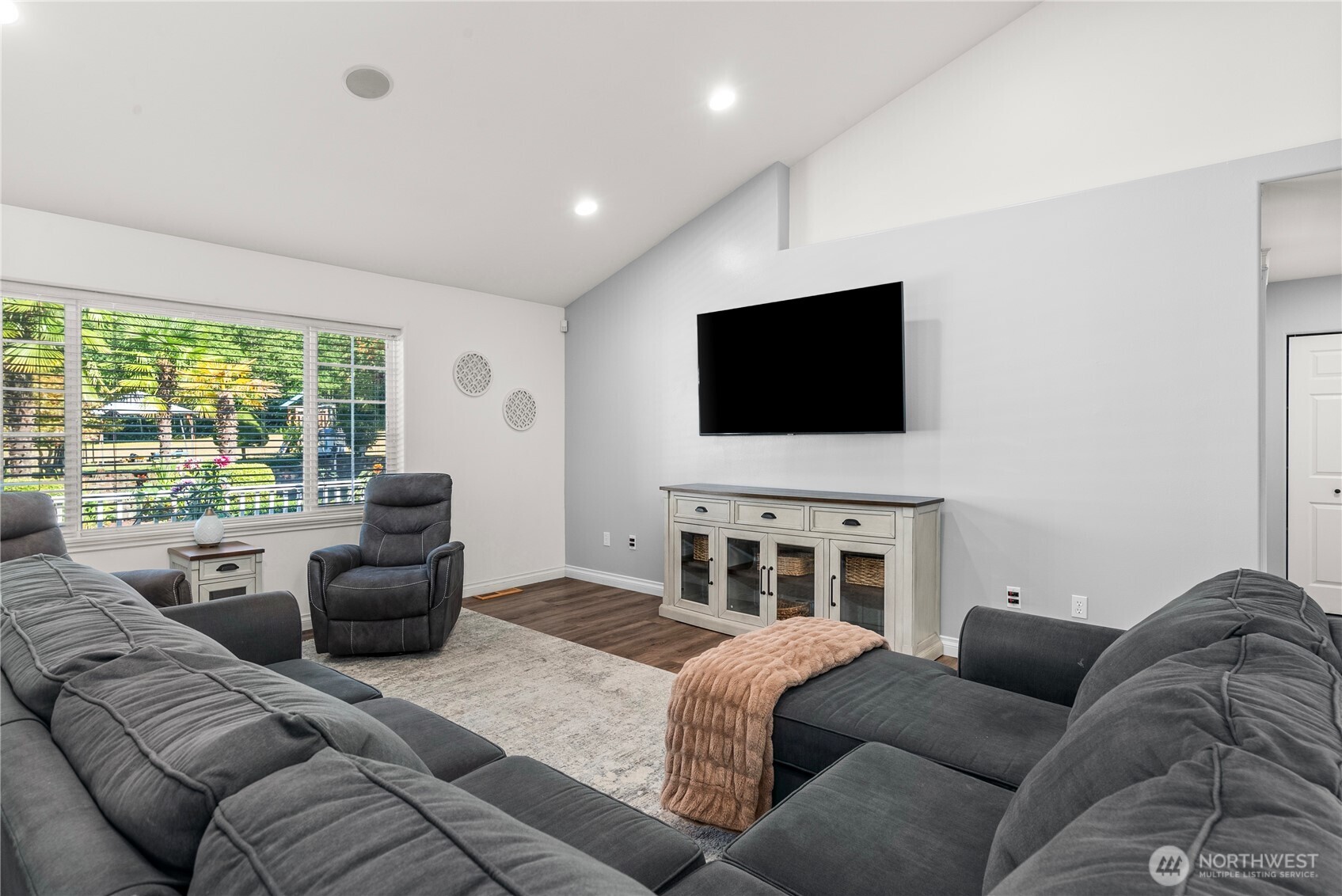 46 Richard Lane Elma, WA 98541 - Photo 5 of 40 a living room with furniture and a flat screen tv