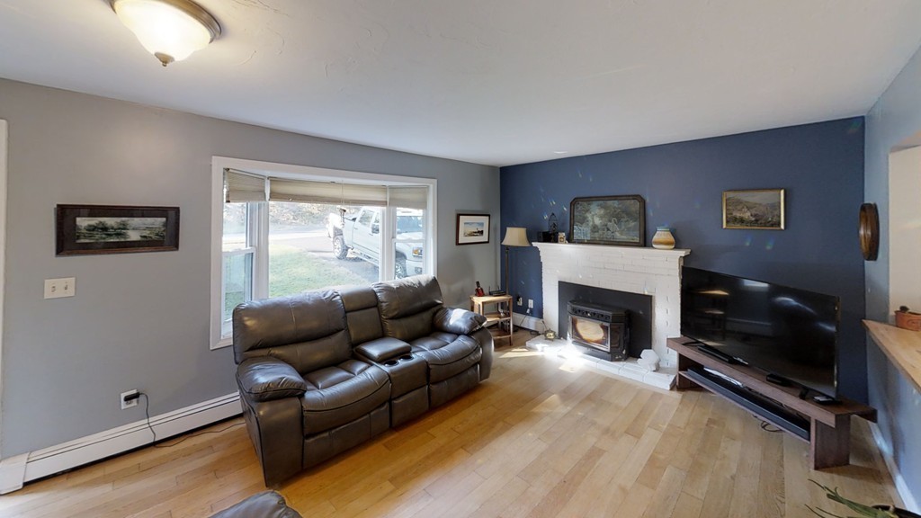 13 Pinecrest Road, Unit 13 Uxbridge, MA 01569 - Photo 7 of 23 Gallery Image 7