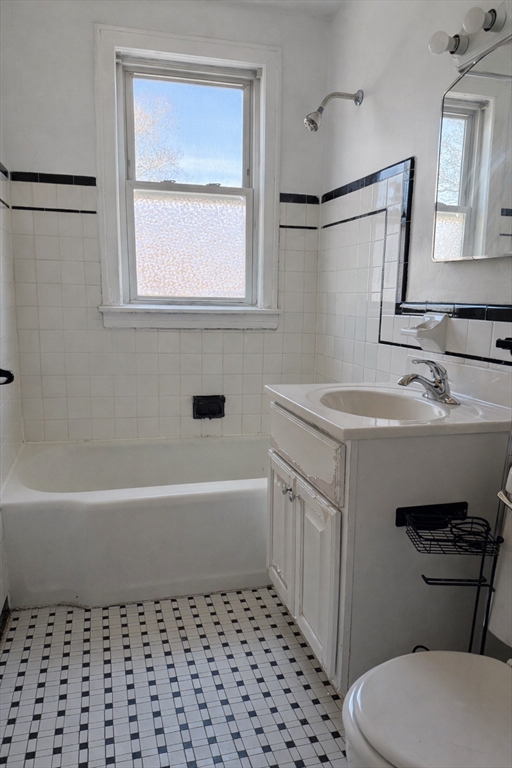 31 Chestnut Street, Unit 6 Worcester, MA 01609 - Photo 17 of 22