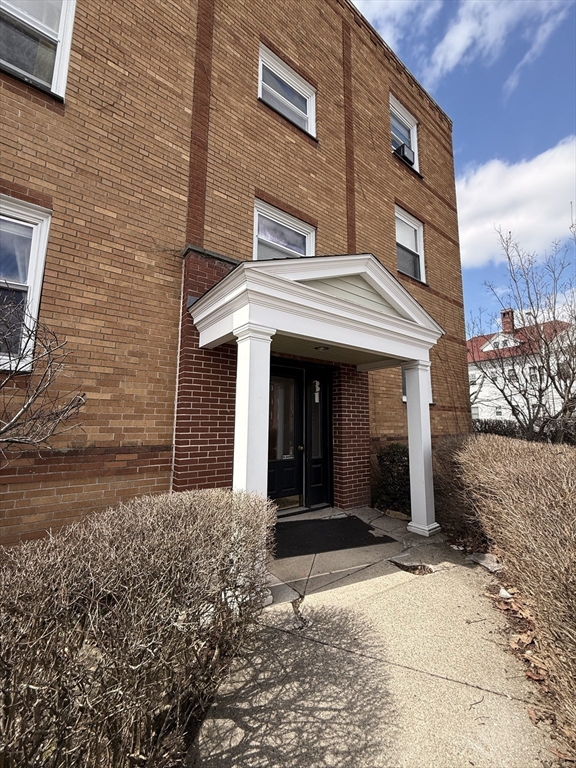 31 Chestnut Street, Unit 6 Worcester, MA 01609 - Photo 21 of 22