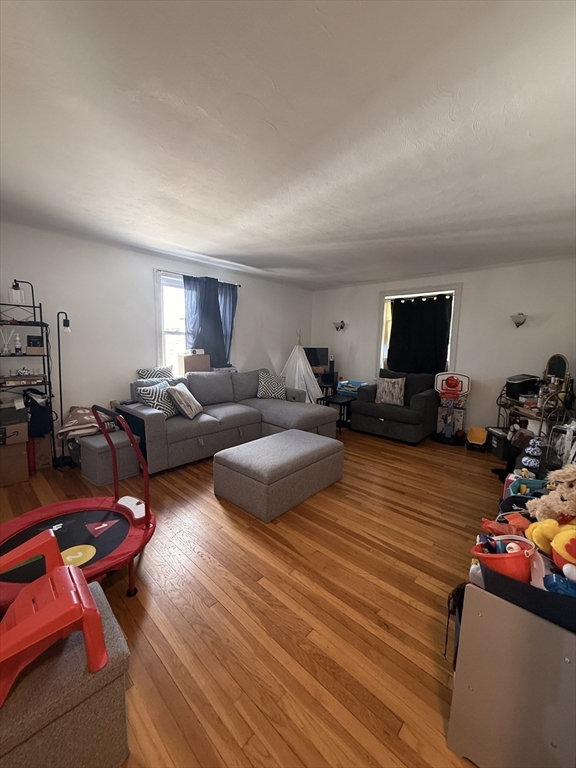 31 Chestnut Street, Unit 6 Worcester, MA 01609 - Photo 5 of 22