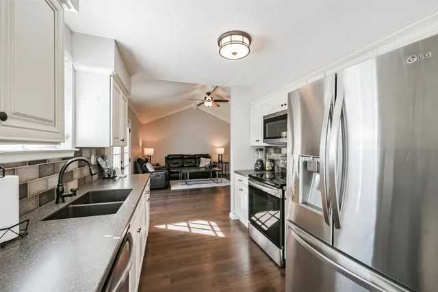 $2,800 | 1110 Buoy Road, Houston, TX 77062