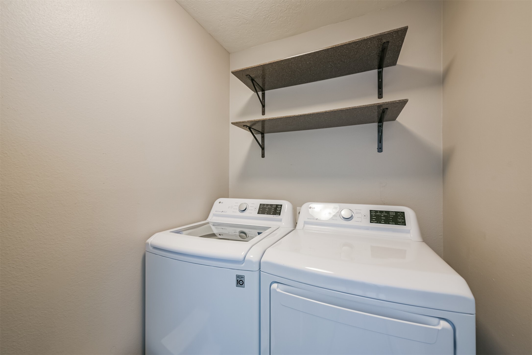 1110 Buoy Road Houston, TX 77062 - Photo 15 of 30