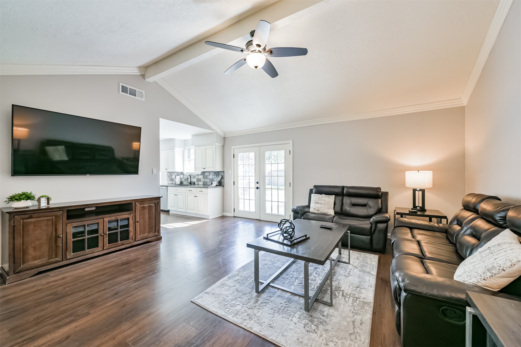 1110 Buoy Road Houston, TX 77062 - Photo 8 of 30