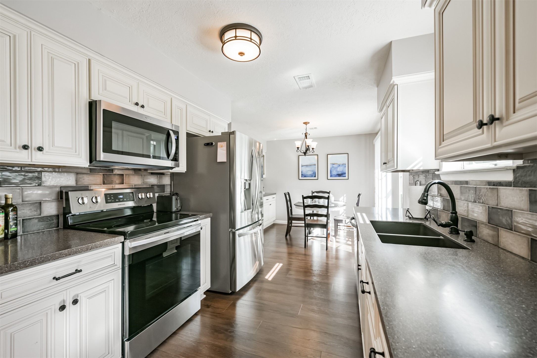 1110 Buoy Road Houston, TX 77062 - Photo 10 of 30