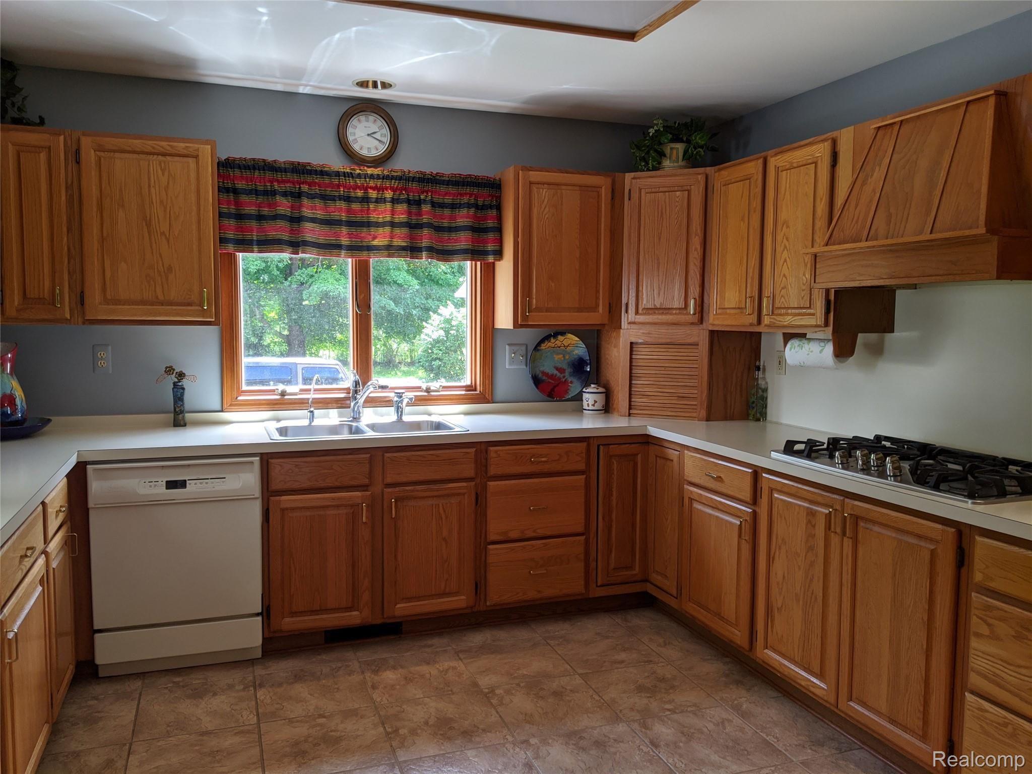 2490 Hadley Road Lapeer, MI 48446 - Photo 17 of 80 IMG_20200805_141349.jpg