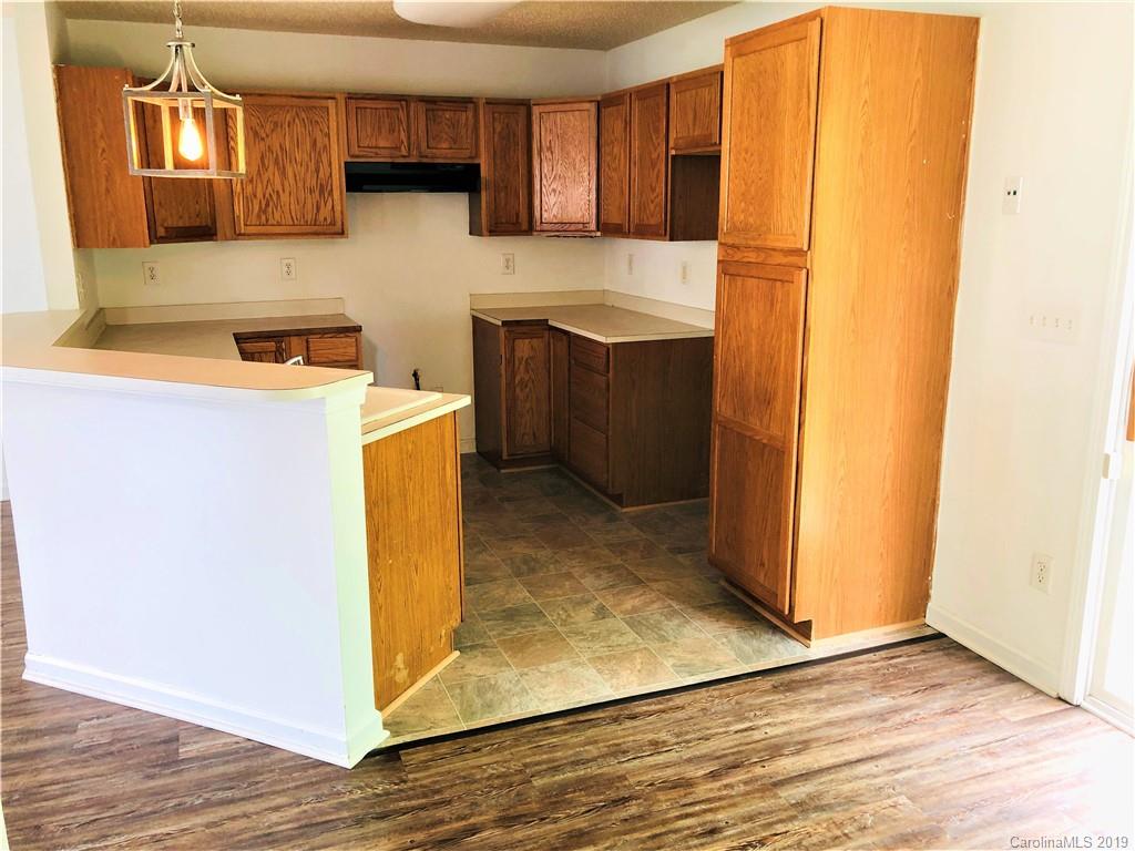 2136 Meadecroft Road Charlotte, NC 28214 - Photo 4 of 13