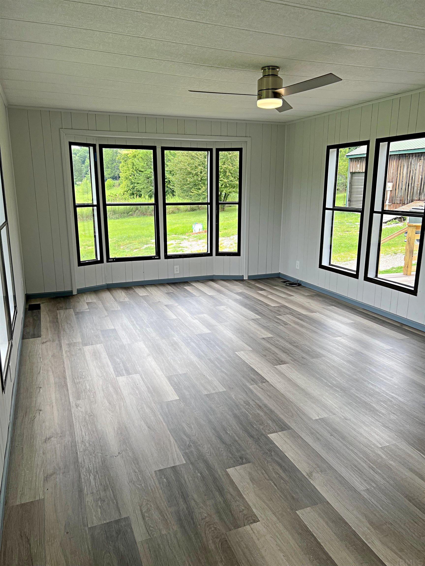 4692 South Black Ankle Road Bloomfield, IN 47424 - Photo 3 of 16 Gallery Image 3