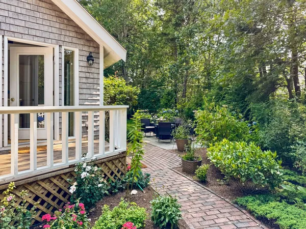 $1,695,000 | 58 Rd To The Plaines, Edgartown, MA 02539