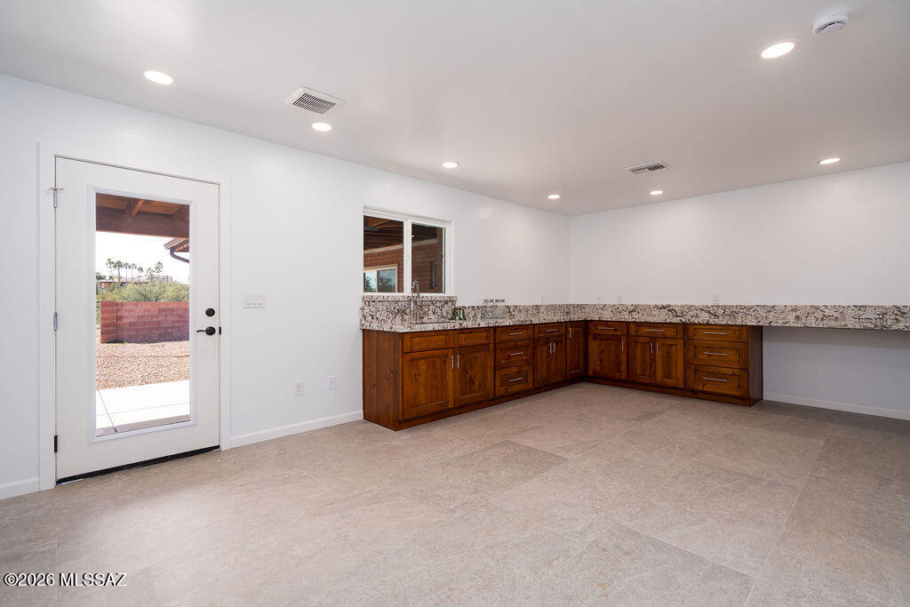 11000 East Roger Road Tucson, AZ 85749 - Photo 26 of 51 Gallery Image 26