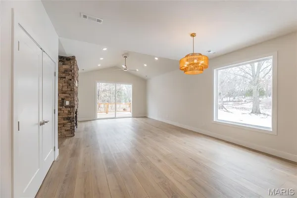 $369,000 | 269 Berkshire Drive, Poplar Bluff, MO 63901
