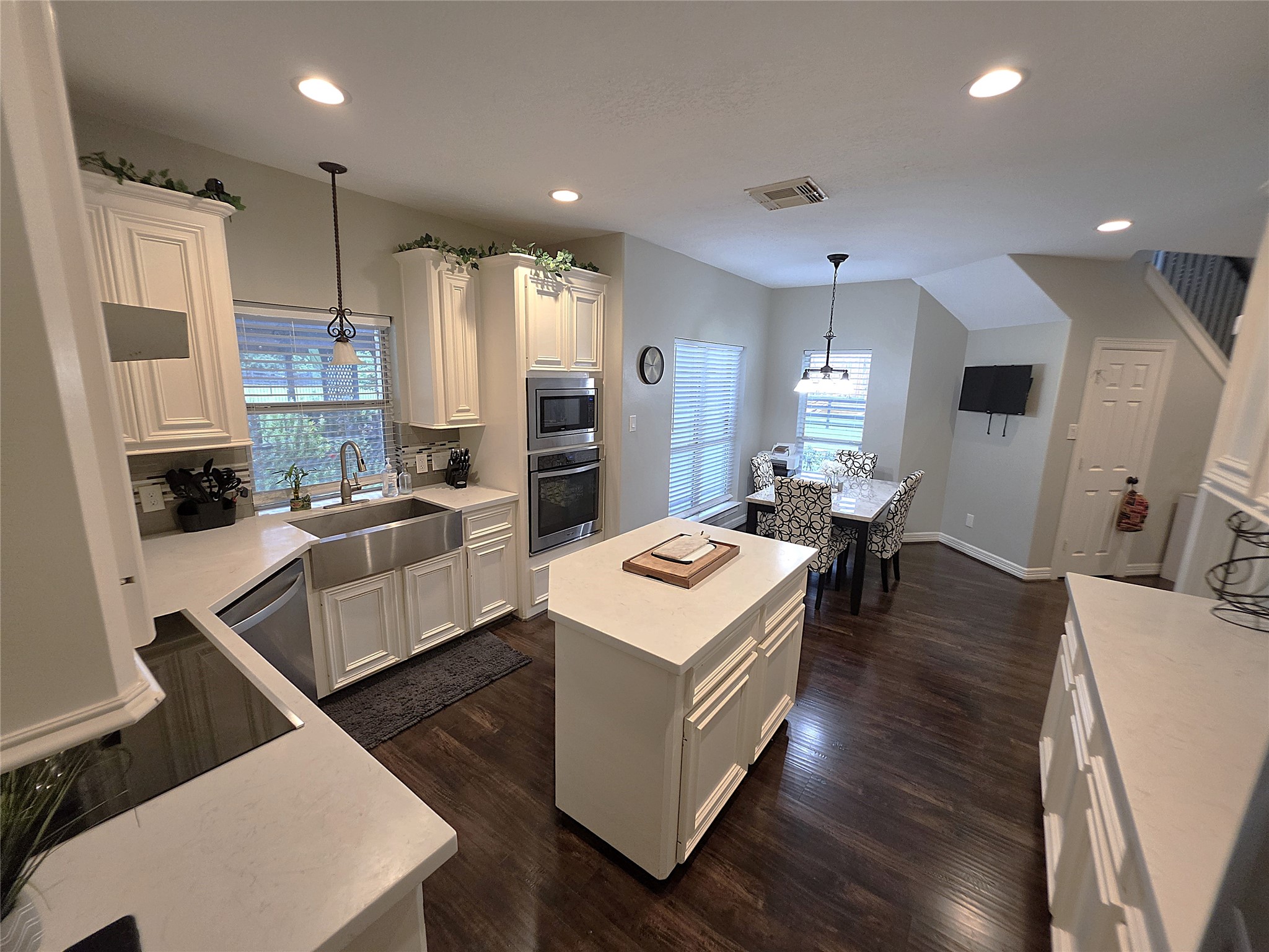202 Lakeland Circle Rosharon, TX 77583 - Photo 9 of 29