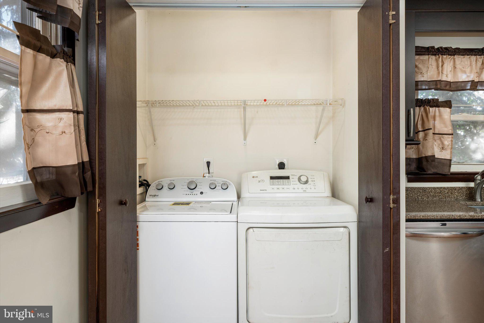 179 Saybrook Avenue Hamilton, NJ 08619 - Photo 10 of 26 a utility room with dryer and washer