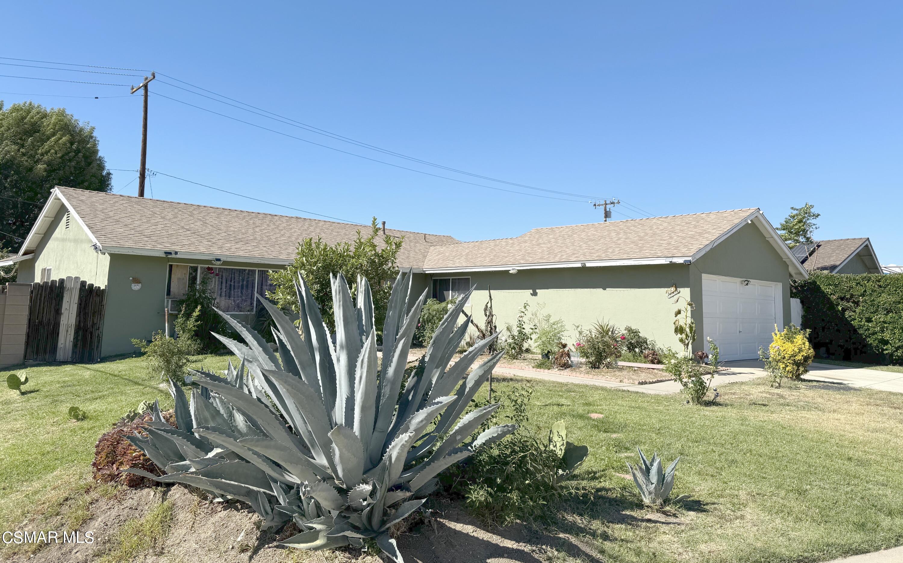 1007 Haven Avenue Simi Valley, CA 93065 - Photo 2 of 6 a view of a house with backyard