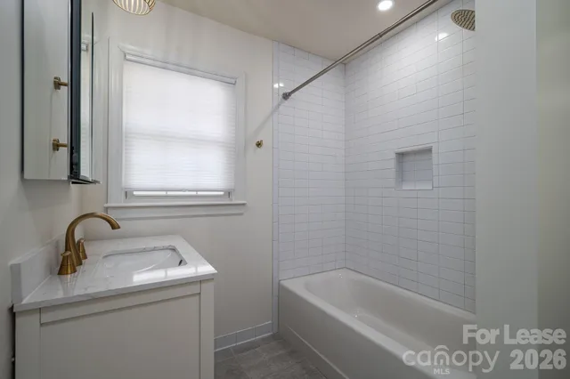 $3,295 | 1417 Havencrest Drive, Charlotte, NC 28211