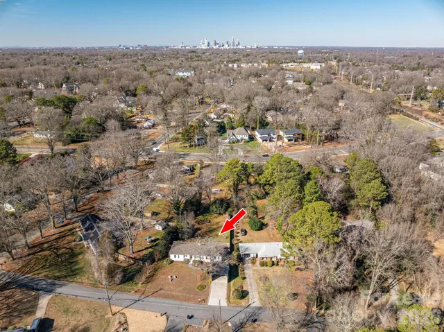 $3,295 | 1417 Havencrest Drive, Charlotte, NC 28211