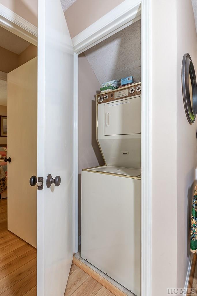 69 Chestnut Ridge, Unit 7 Sapphire, NC 28774 - Photo 14 of 28 Gallery Image 14