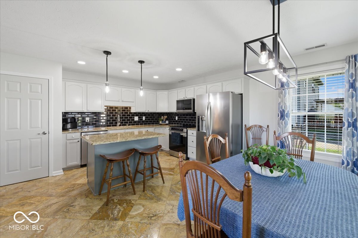 1816 Acorn Road Franklin, IN 46131 - Photo 14 of 25 Gallery Image 14