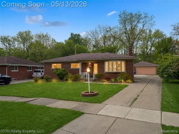$2,500 | 21233 Fairview Drive, Dearborn Heights, MI 48127
