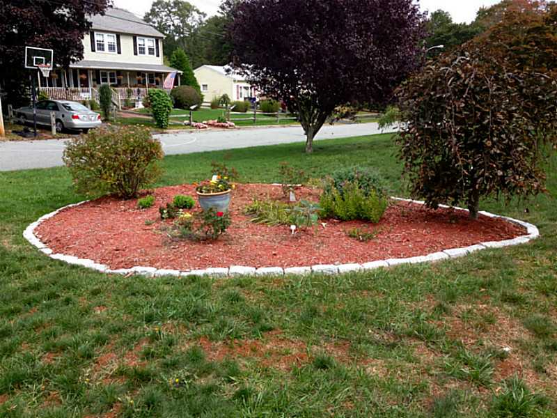 6 Fatima Road Warwick, RI 02886 - Photo 3 of 15 Yard/Garden.