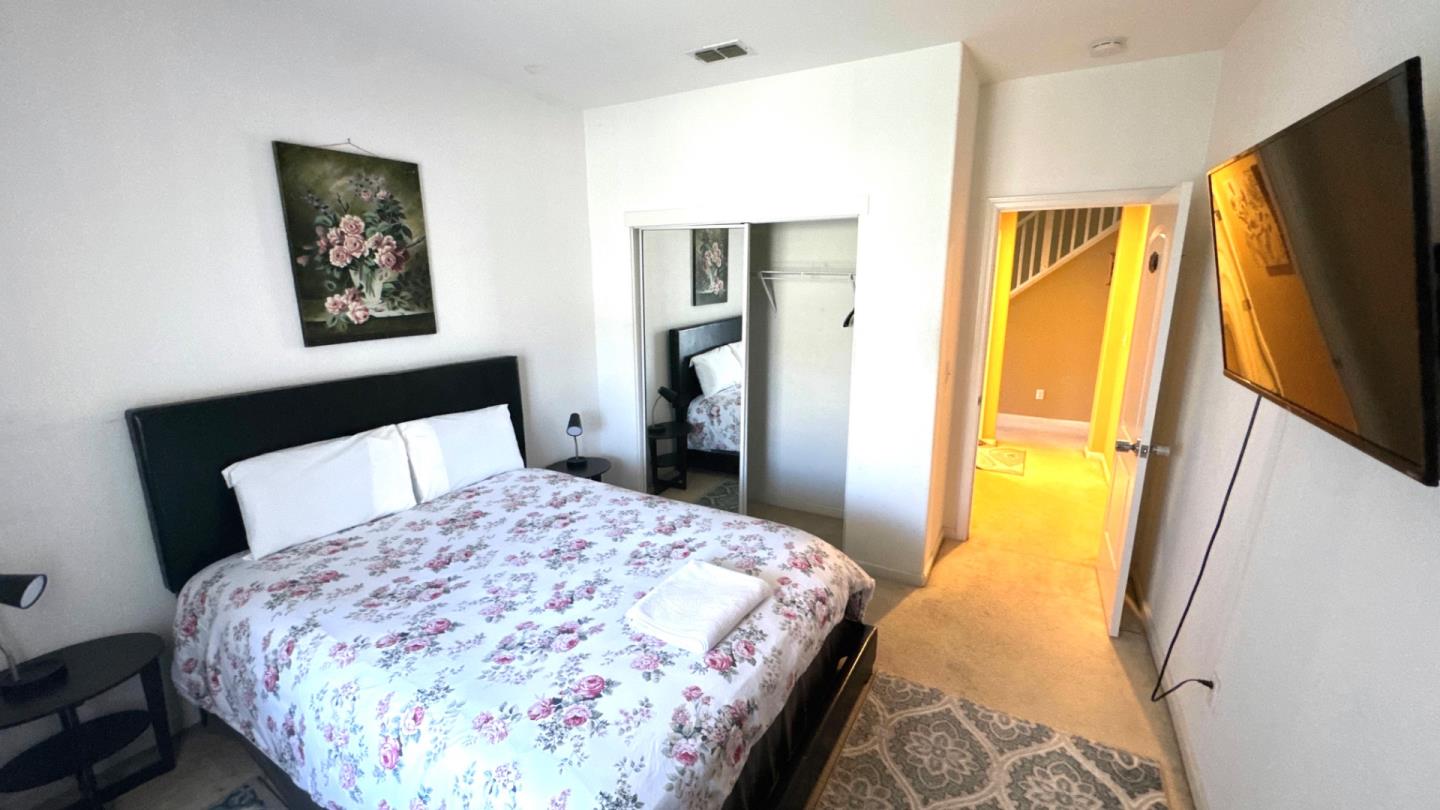 8649 Red Clover Way Elk Grove, CA 95624 - Photo 15 of 37