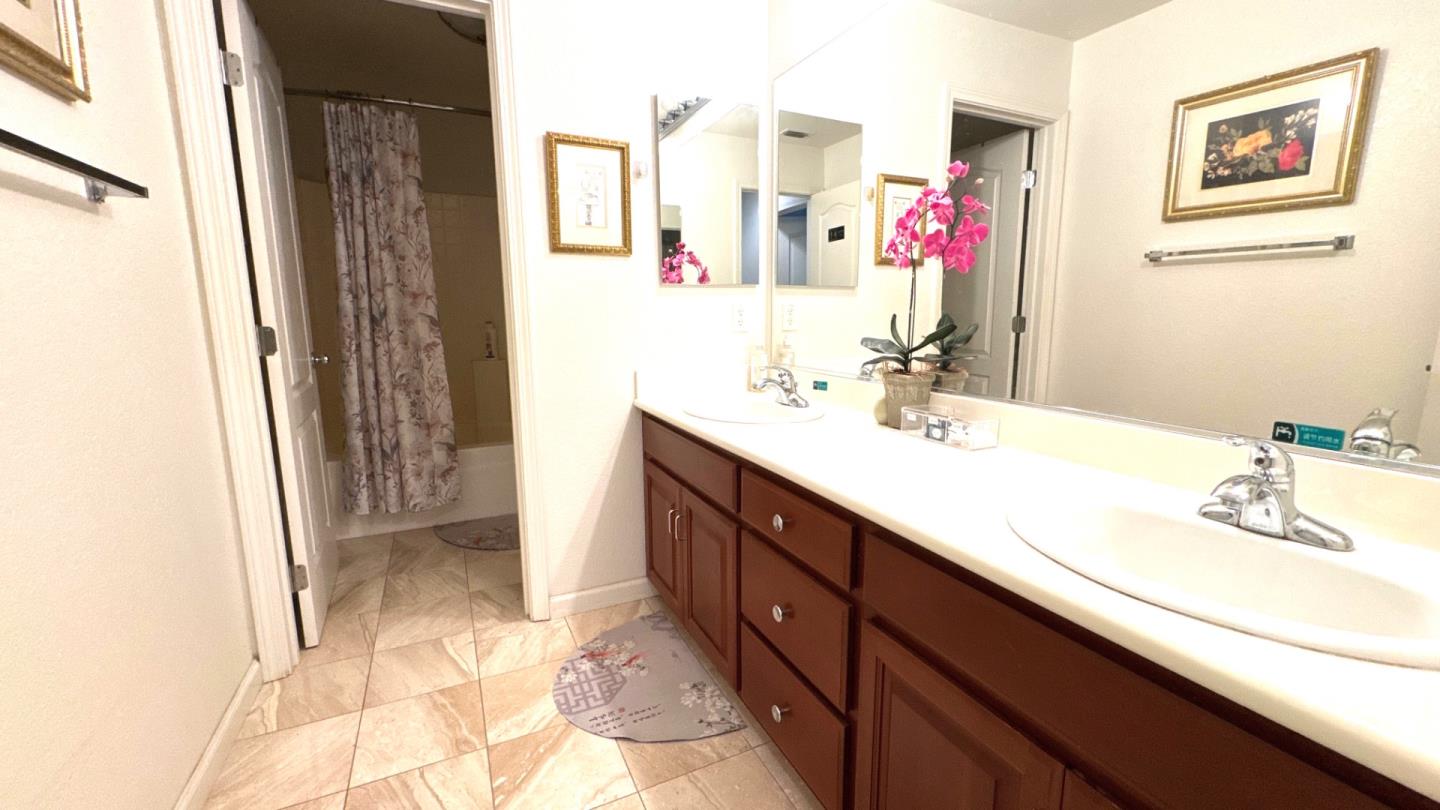 8649 Red Clover Way Elk Grove, CA 95624 - Photo 27 of 37