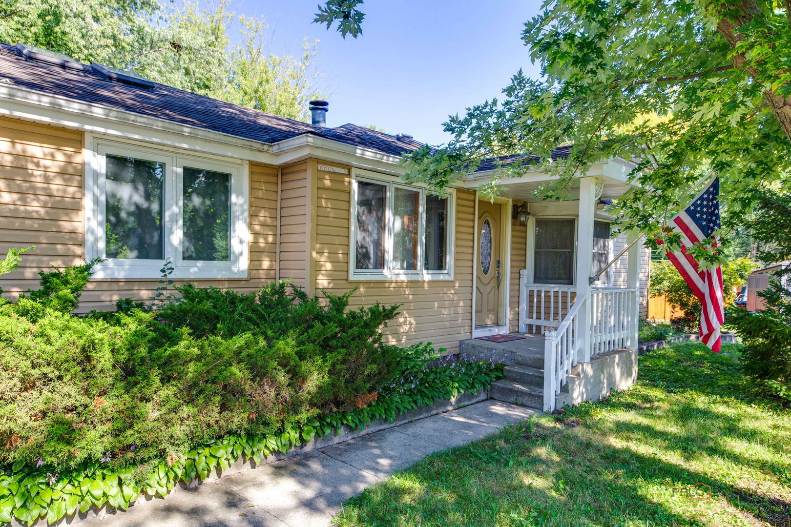 20831 Maple Court Deerfield, IL 60015 - Photo 2 of 37