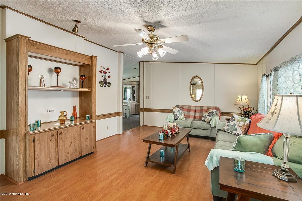 3136 Lannie Road Jacksonville, FL 32218 - Photo 4 of 21 Living Room